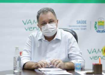 Florentino Neto anuncia a chegada de mais de cem mil doses de vacinas neste sábado(07)